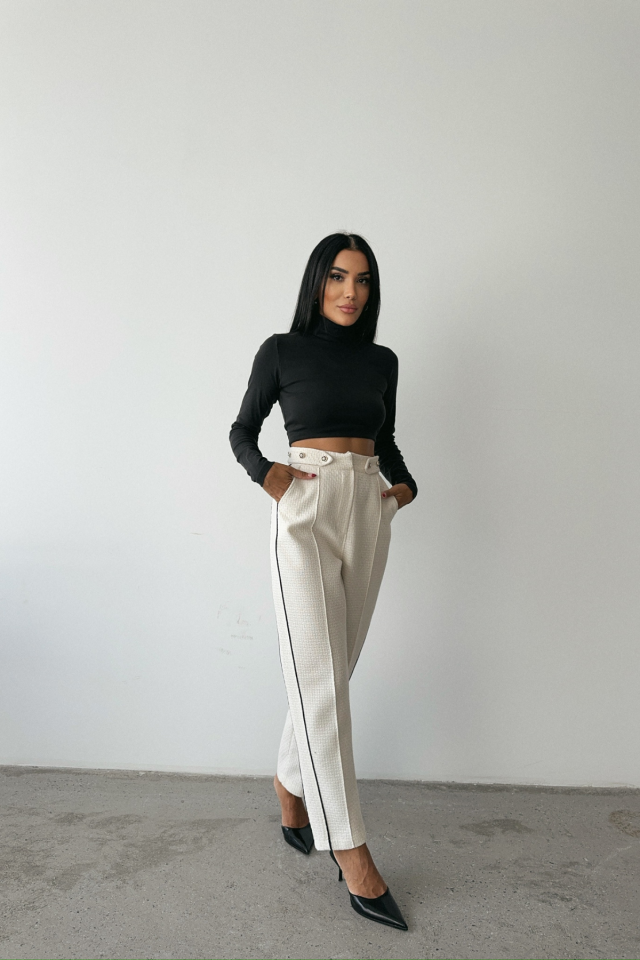 Hose Leighan